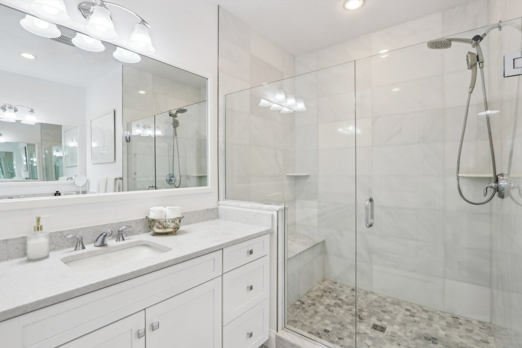 7 Hummingbird Way, Unit 150 Methuen, MA 01844 - Photo 16 of 41