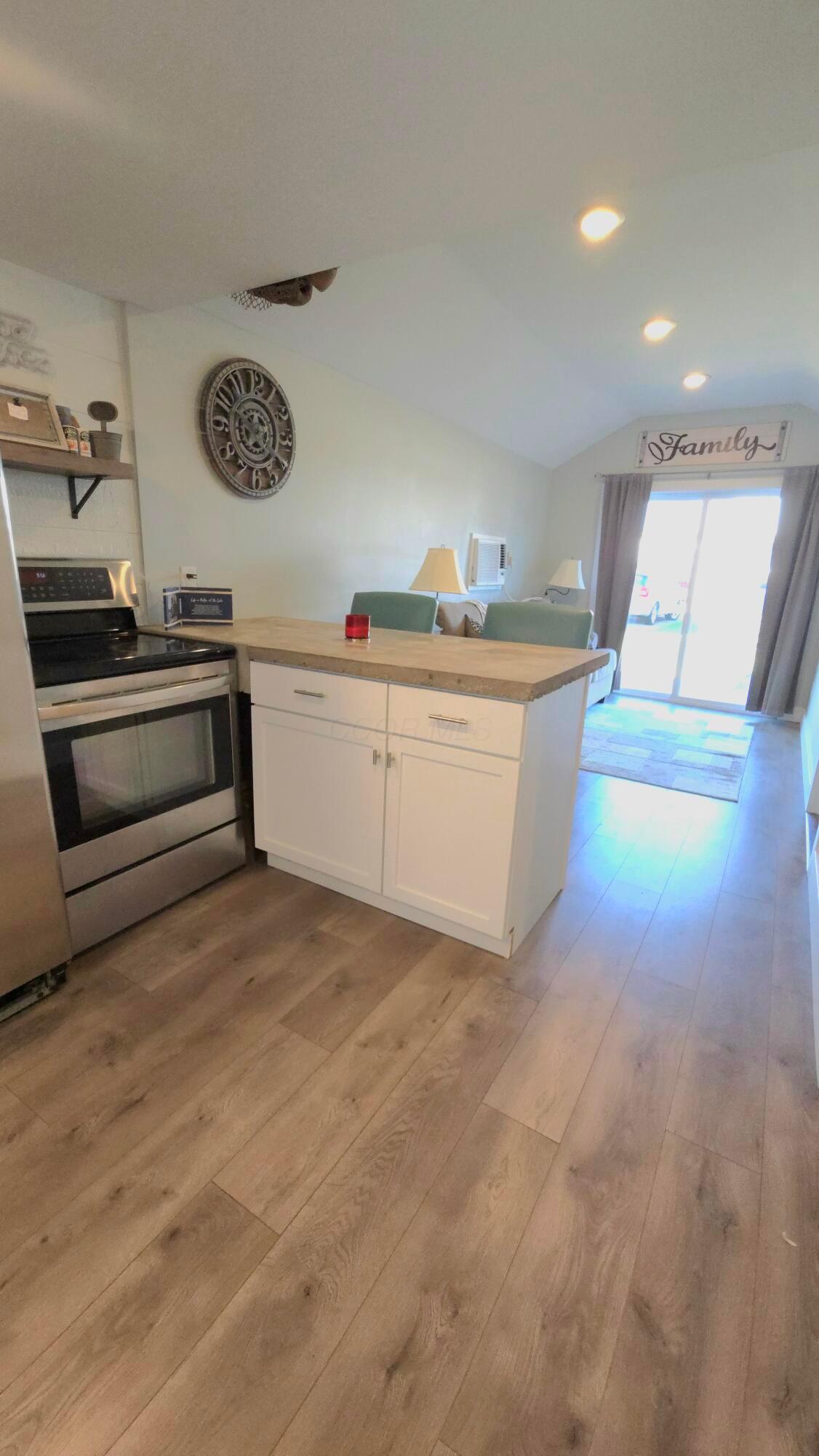 13981 Custers Point Road Northeast Thornville, OH 43076 - Photo 12 of 23