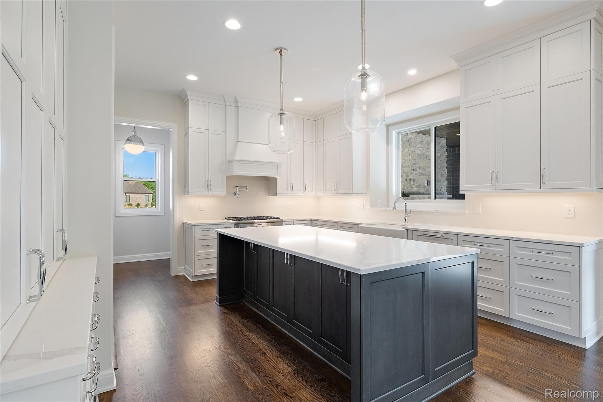 1922 Traceky Drive Rochester, MI 48306 - Photo 20 of 51 1747 Trackey Dr-22.jpg
