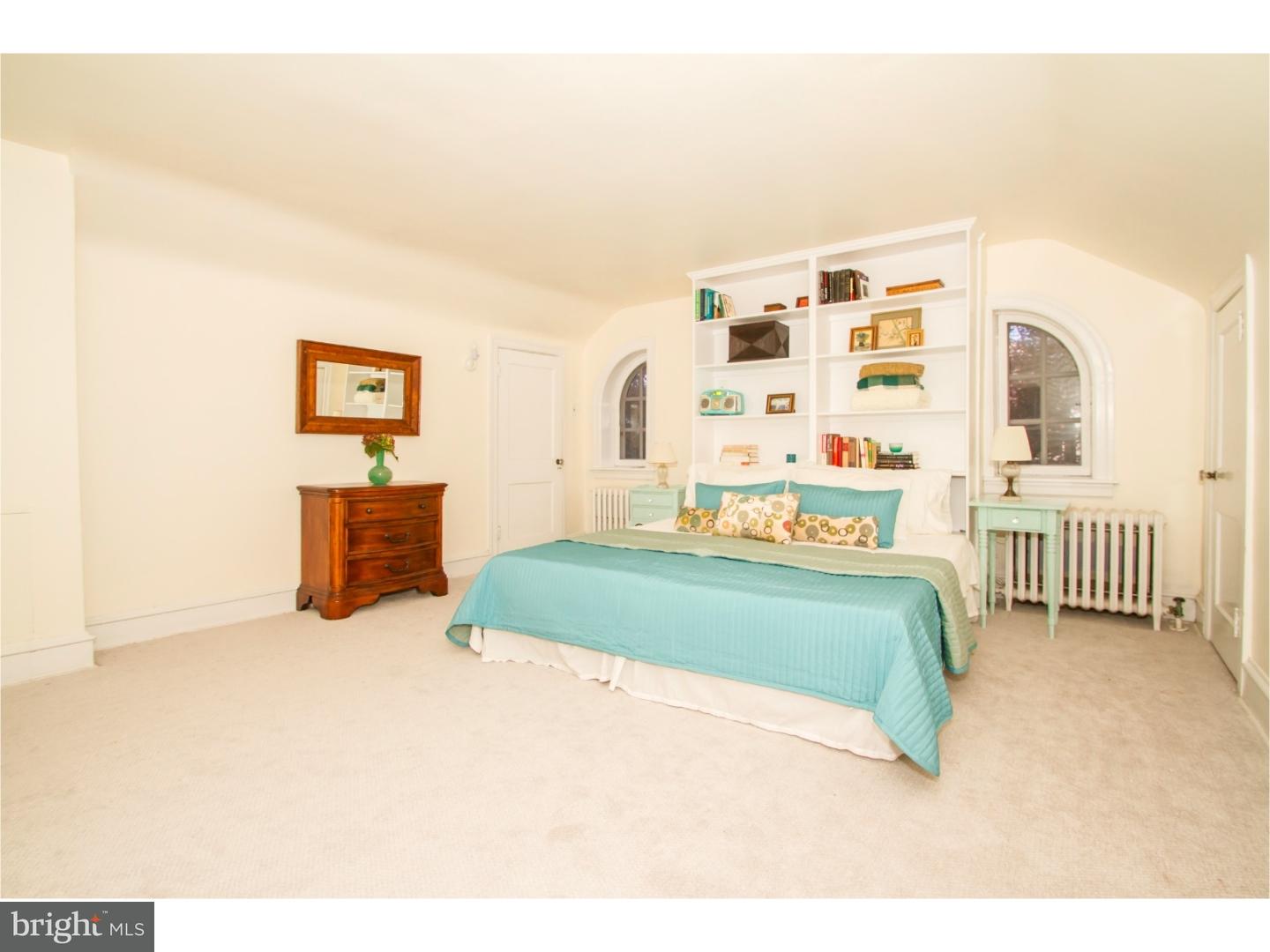 9 West Hampton Road Philadelphia, PA 19118 - Photo 19 of 22