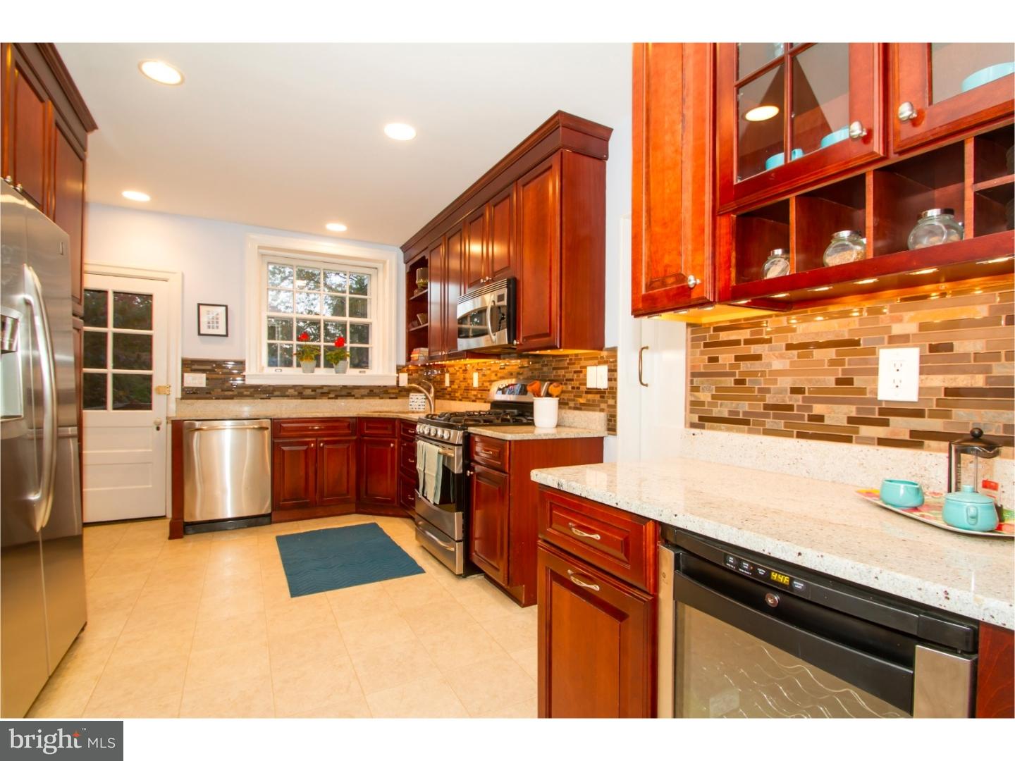 9 West Hampton Road Philadelphia, PA 19118 - Photo 10 of 22