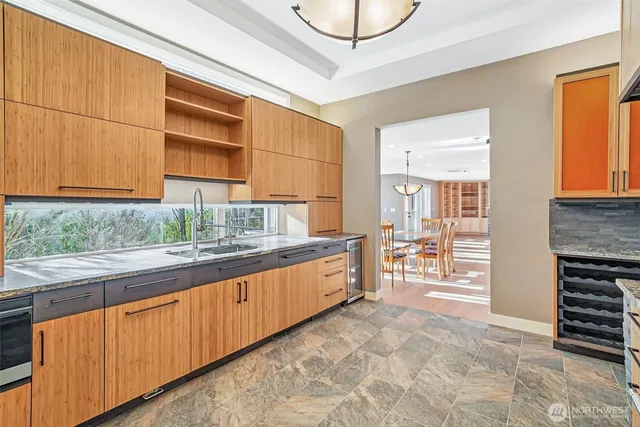 $1,625,000 | 16430 266th Avenue Southeast, Issaquah, WA 98027