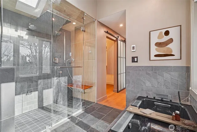 $1,625,000 | 16430 266th Avenue Southeast, Issaquah, WA 98027