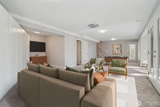 $1,625,000 | 16430 266th Avenue Southeast, Issaquah, WA 98027