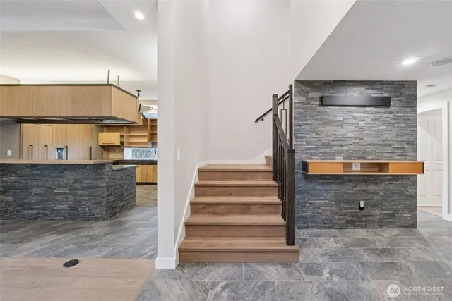 $1,625,000 | 16430 266th Avenue Southeast, Issaquah, WA 98027