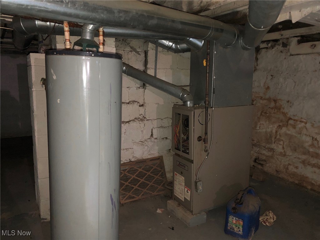 7420 Spafford Road Cleveland, OH 44105 - Photo 34 of 39 Hot water heater and furnace