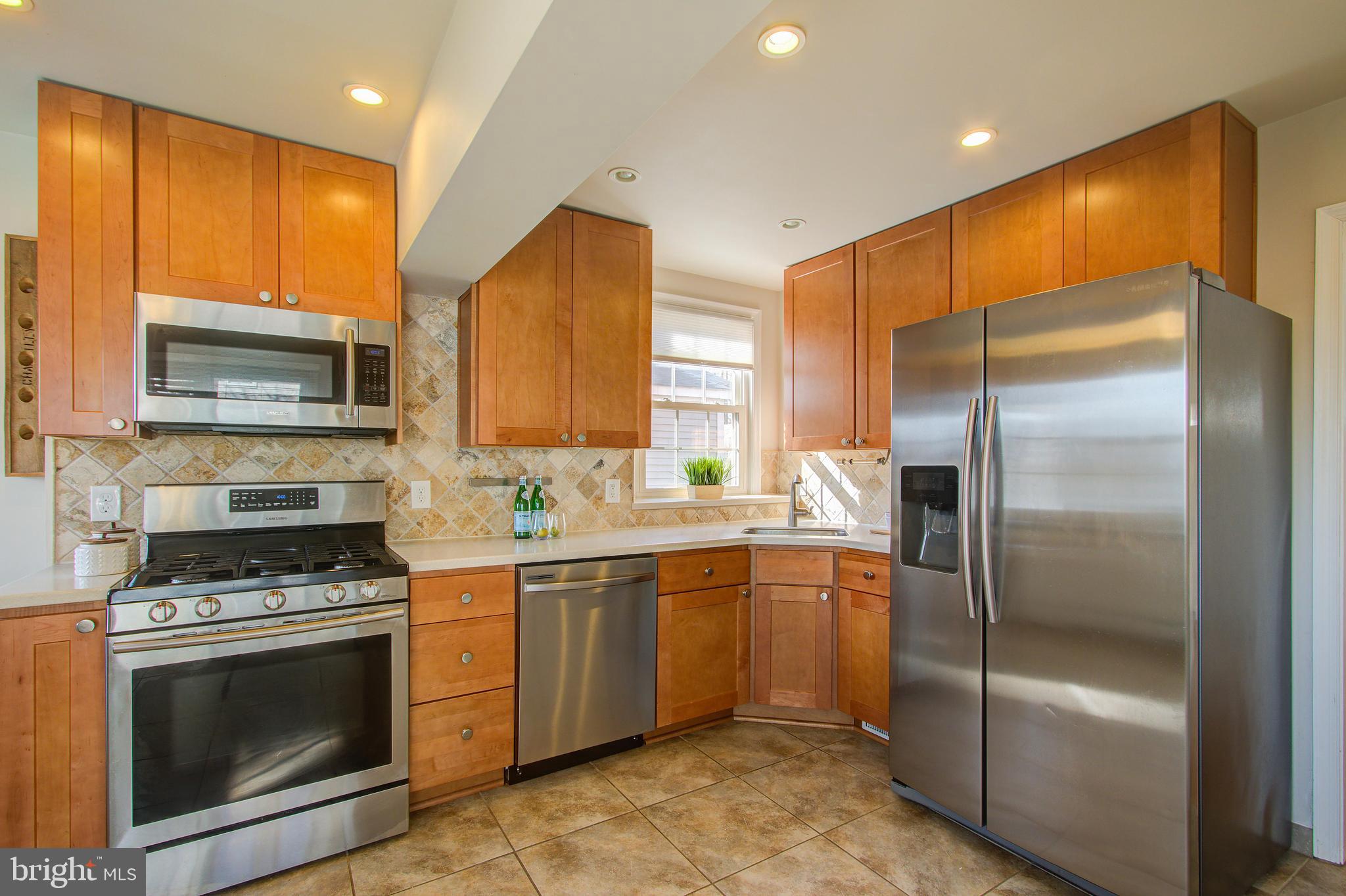 10025 Dallas Avenue Silver Spring, MD 20901 - Photo 13 of 35 Stainless appliances