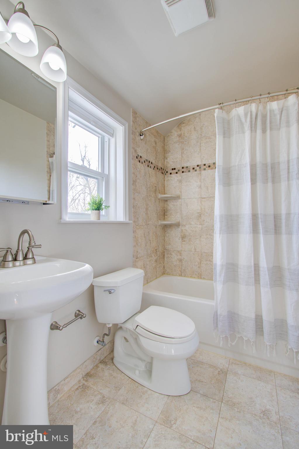 10025 Dallas Avenue Silver Spring, MD 20901 - Photo 18 of 35 Updated upper level bath