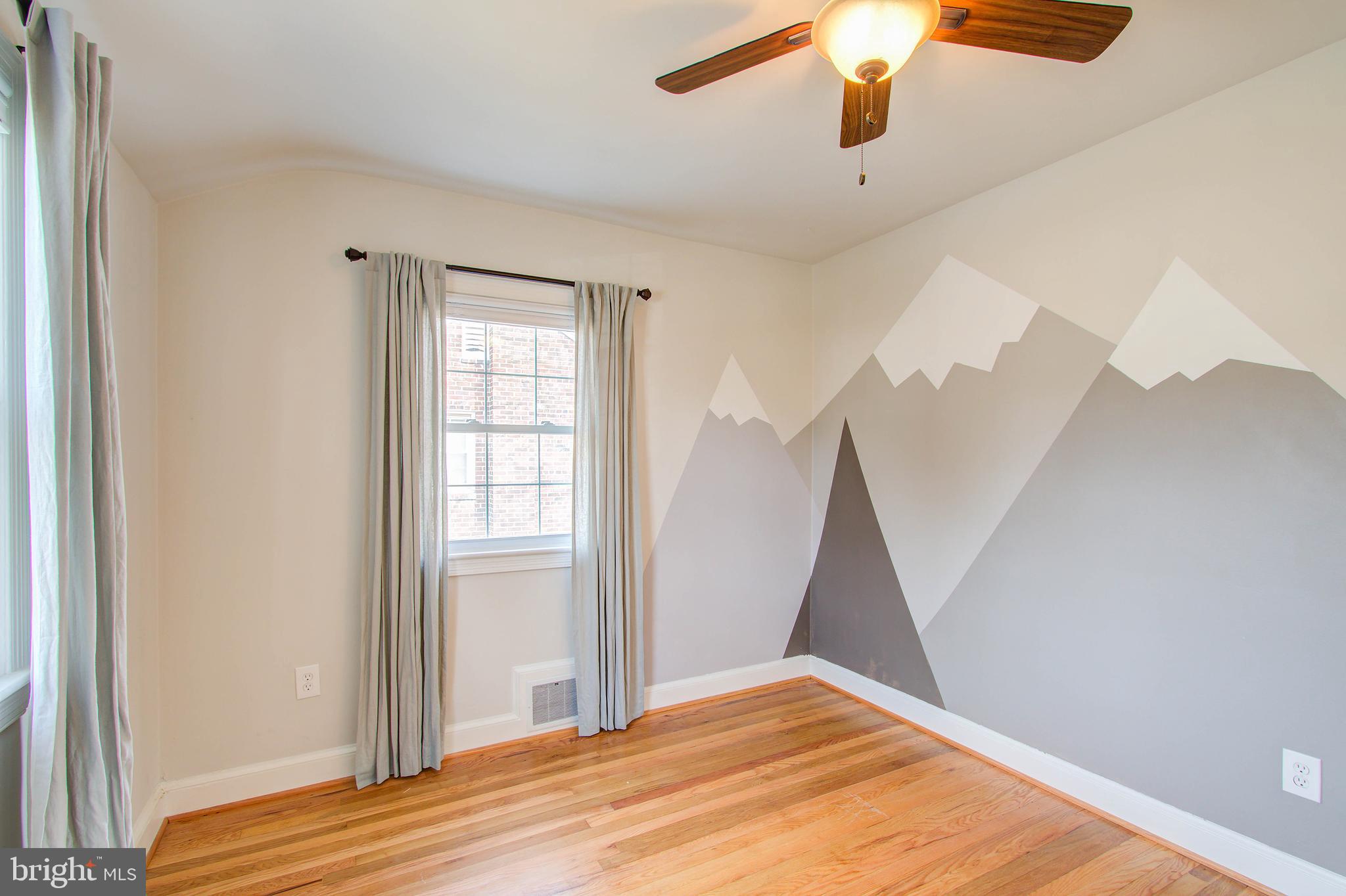 10025 Dallas Avenue Silver Spring, MD 20901 - Photo 20 of 35 Upper level bedroom #2