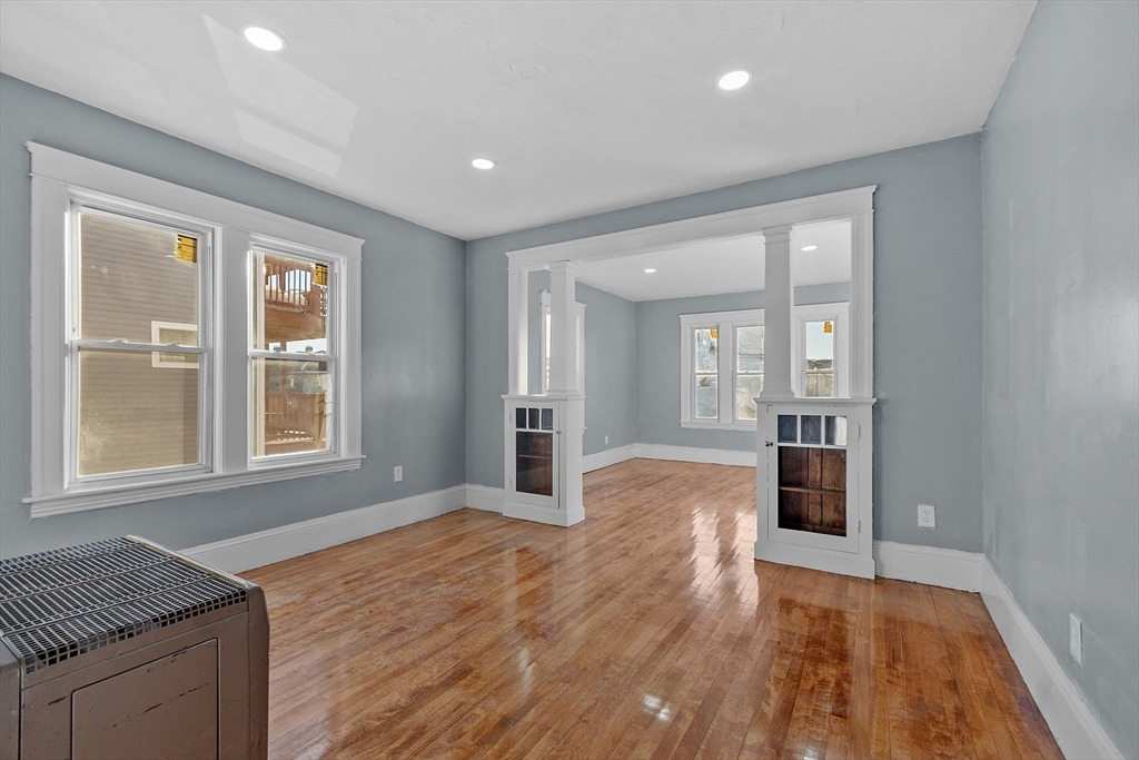 35 Arthur Street, Unit 2 Worcester, MA 01604 - Photo 12 of 39 Gallery Image 12