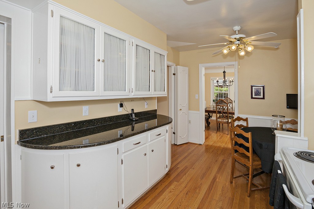 2611 Traymore Road Cleveland, OH 44118 - Photo 9 of 24 KITCHEN VIEW TO DINING ROOM