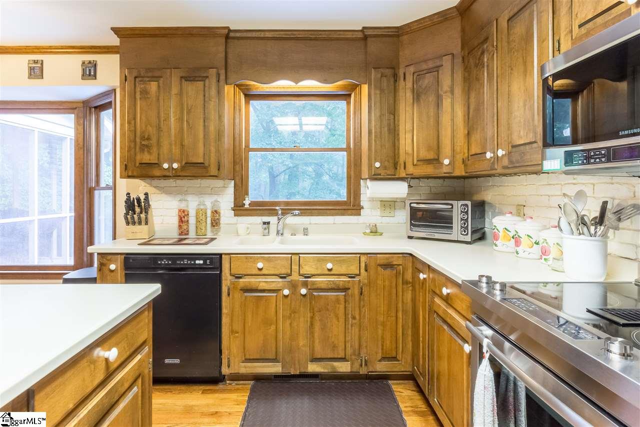 611 Sugar Mill Road Greer, SC 29650 - Photo 11 of 33 Gallery Image 11