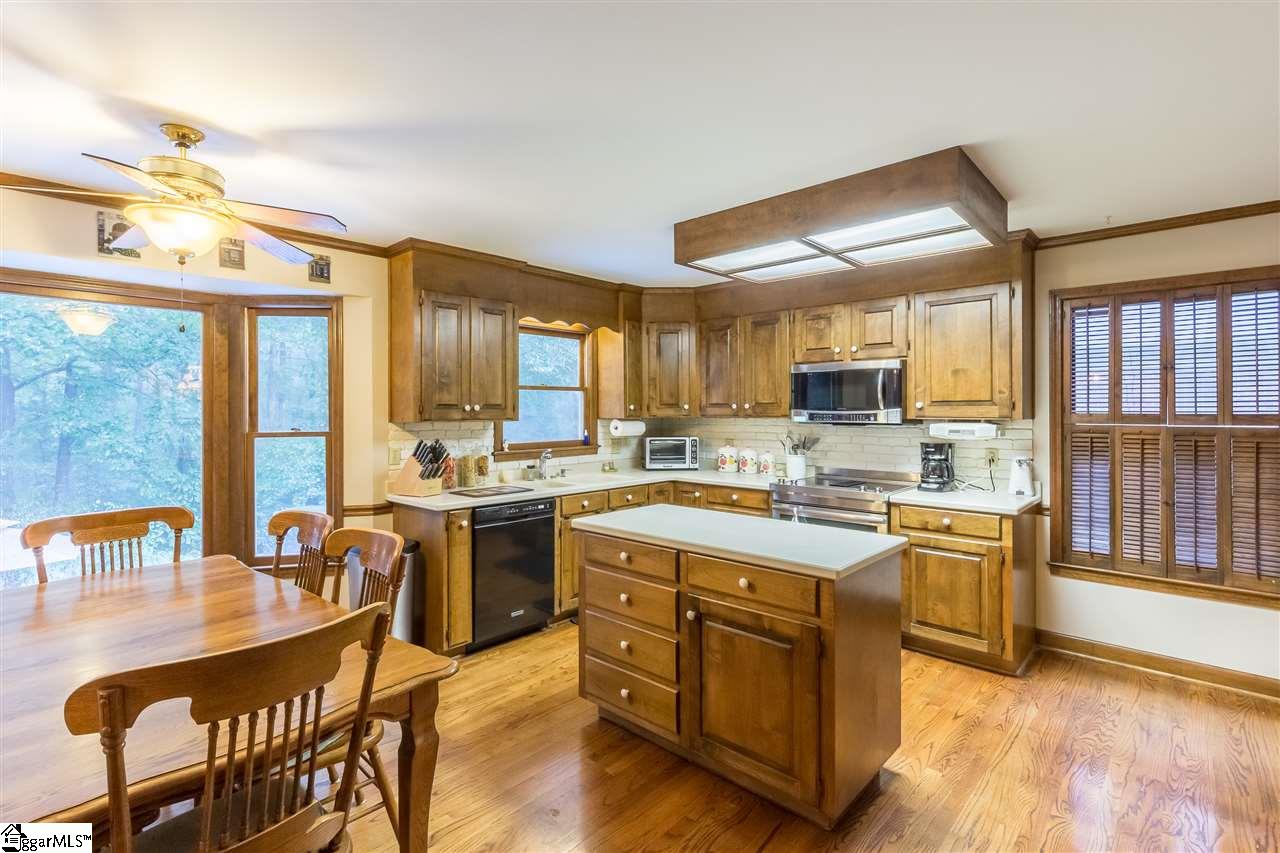 611 Sugar Mill Road Greer, SC 29650 - Photo 7 of 33 Gallery Image 7