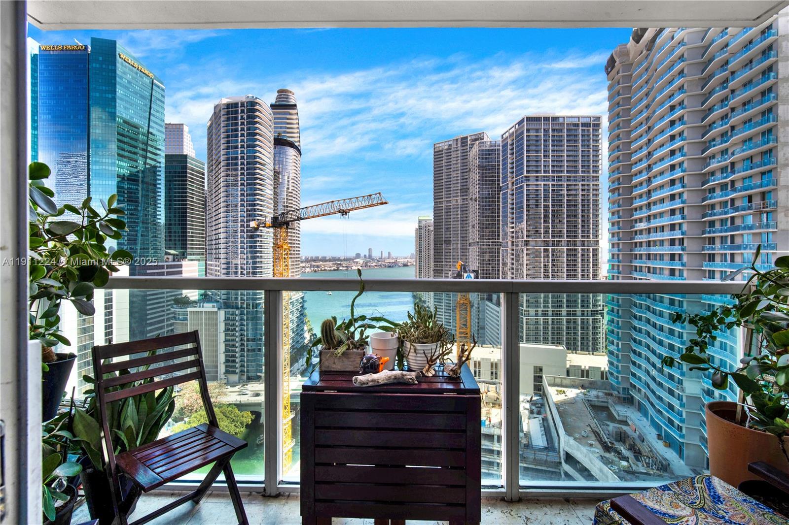 31 Southeast 5th Street, Unit 2910 Miami, FL 33131 - Photo 11 of 34 a balcony with city view
