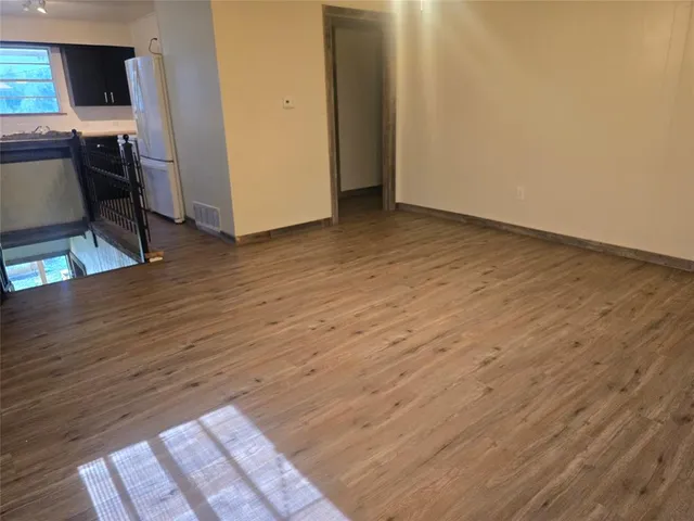 $1,025 | 219 East 3rd Street, Unit B, Keene, TX 76059