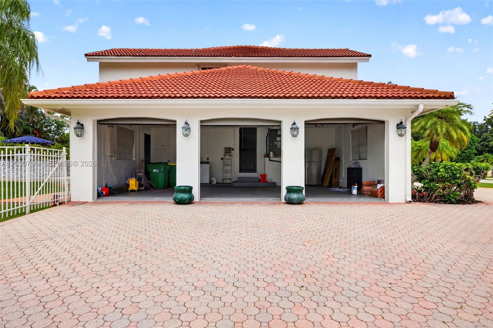 12360 Southwest 1st Street Plantation, FL 33325 - Photo 5 of 97