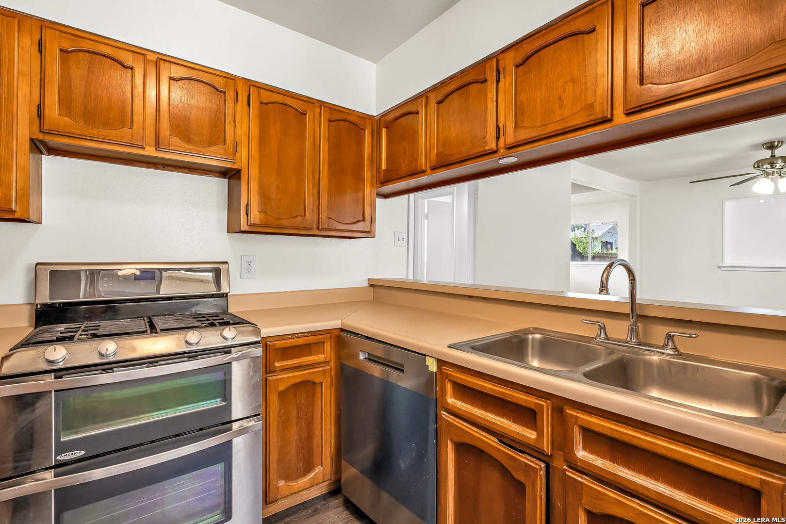 170 Sinclair Road San Antonio, TX 78222 - Photo 14 of 29