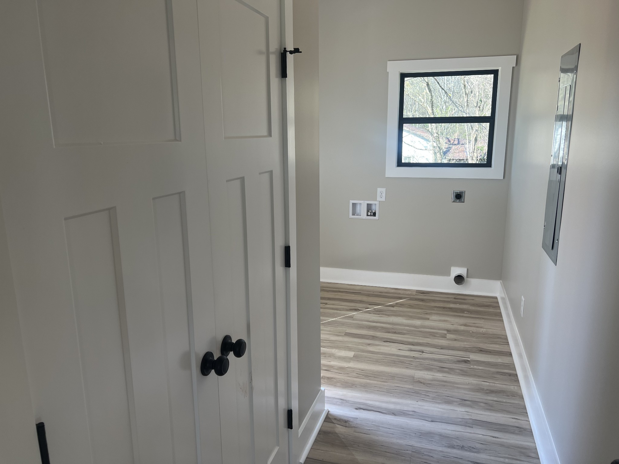 401 Hawkins Street Cowan, TN 37318 - Photo 13 of 15 a view of a bathroom from the hallway