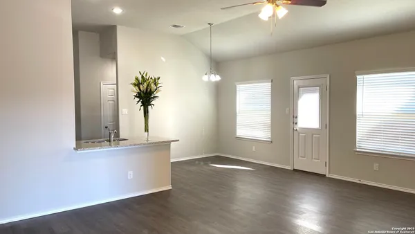 $1,625 | 408 Emma Drive, New Braunfels, TX 78130