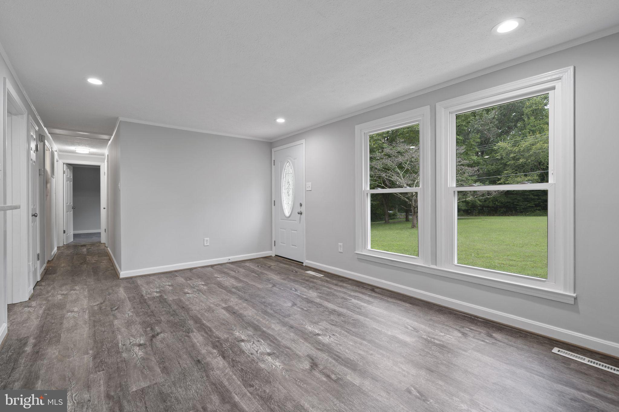 14512 Livingston Road Accokeek, MD 20607 - Photo 5 of 24 Living Room
