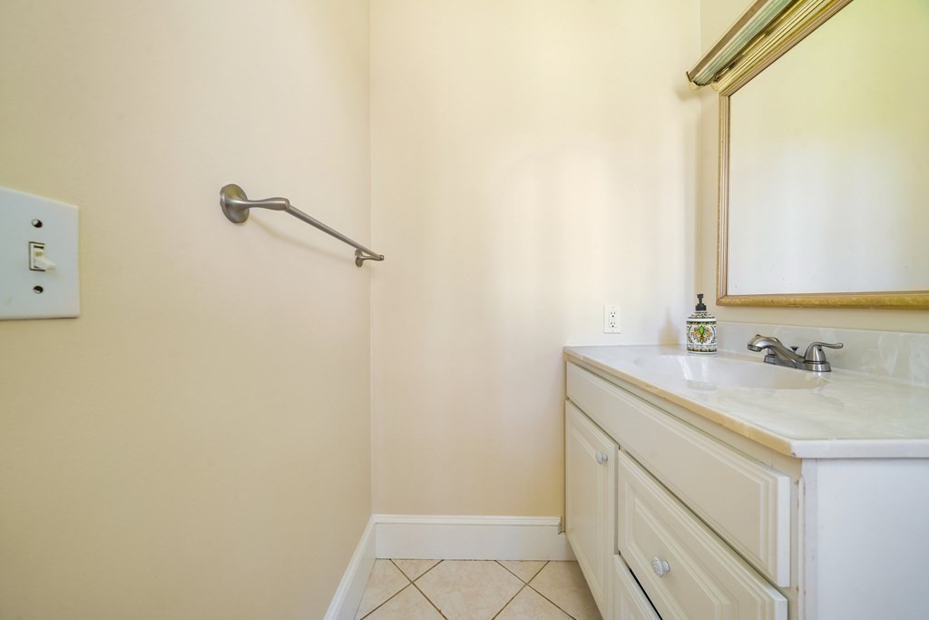 255 North Road, Unit 125 Chelmsford, MA 01824 - Photo 18 of 33 Gallery Image 18