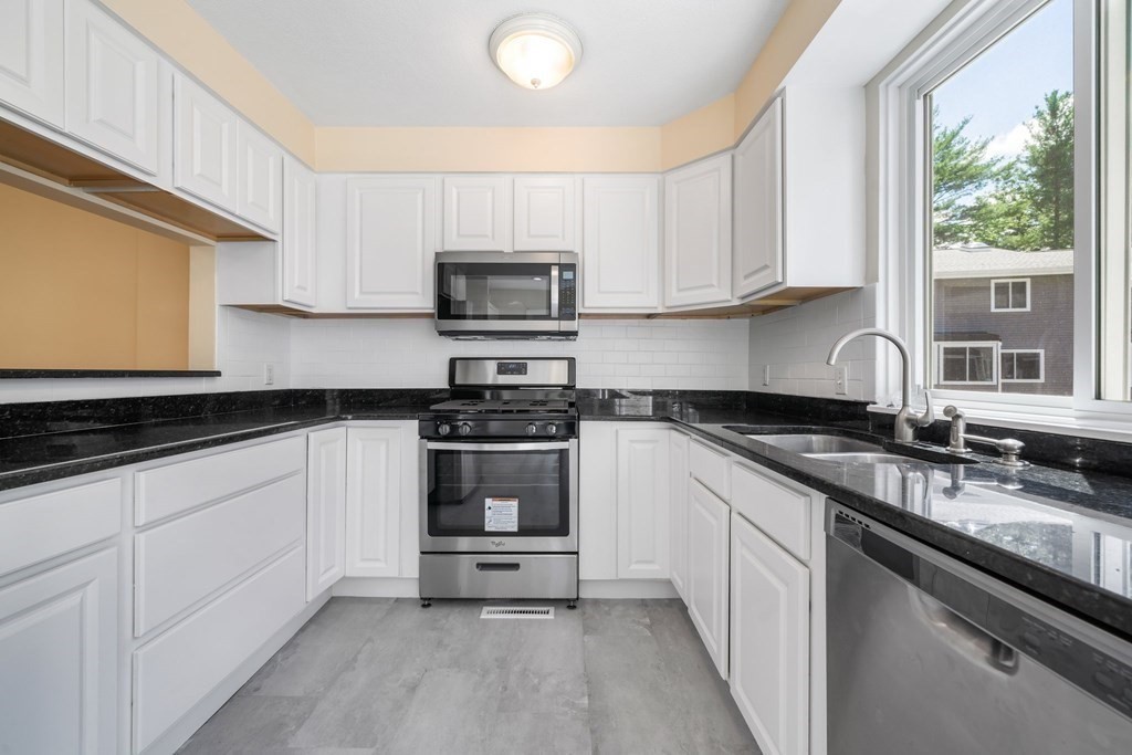 255 North Road, Unit 125 Chelmsford, MA 01824 - Photo 3 of 33 Gallery Image 3