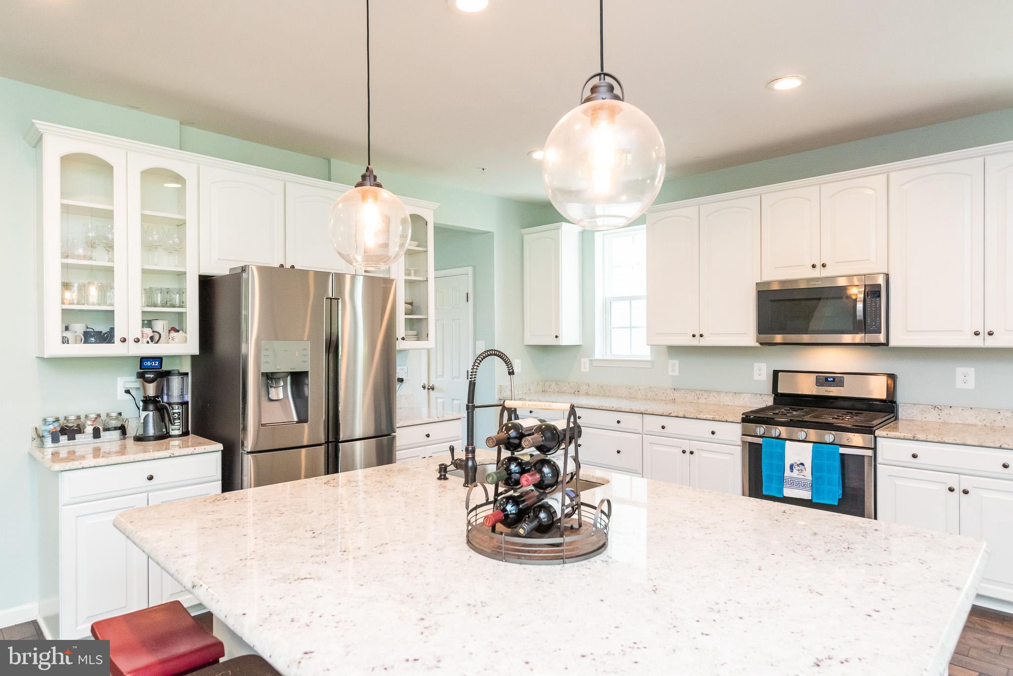 914 Ramble Run Road Baltimore, MD 21220 - Photo 15 of 51 Beautiful upgraded counter tops