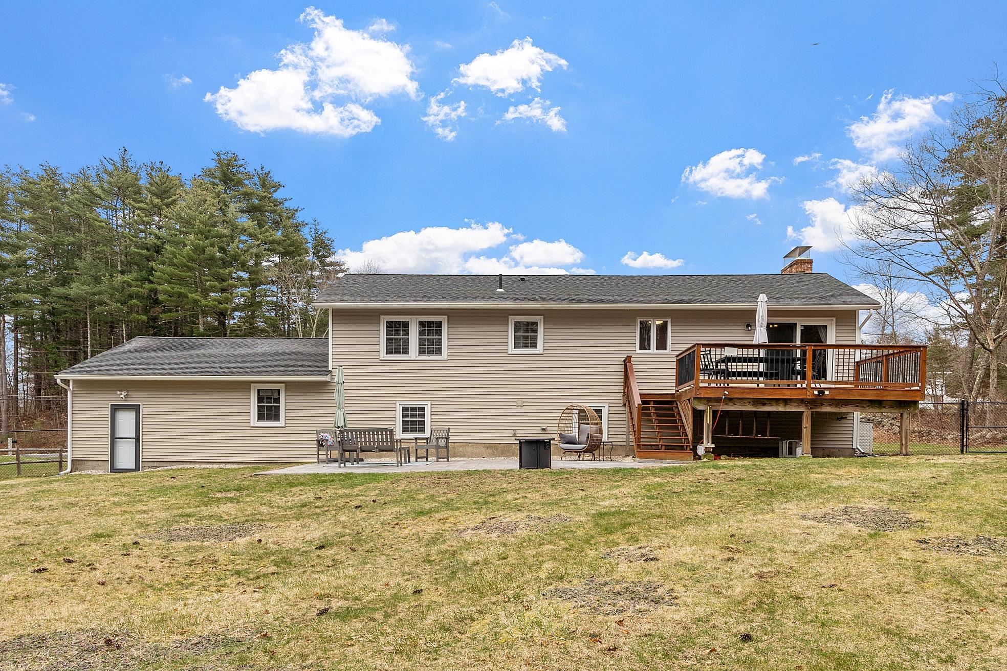 46 Bean Road Merrimack, NH 03054 - Photo 24 of 40
