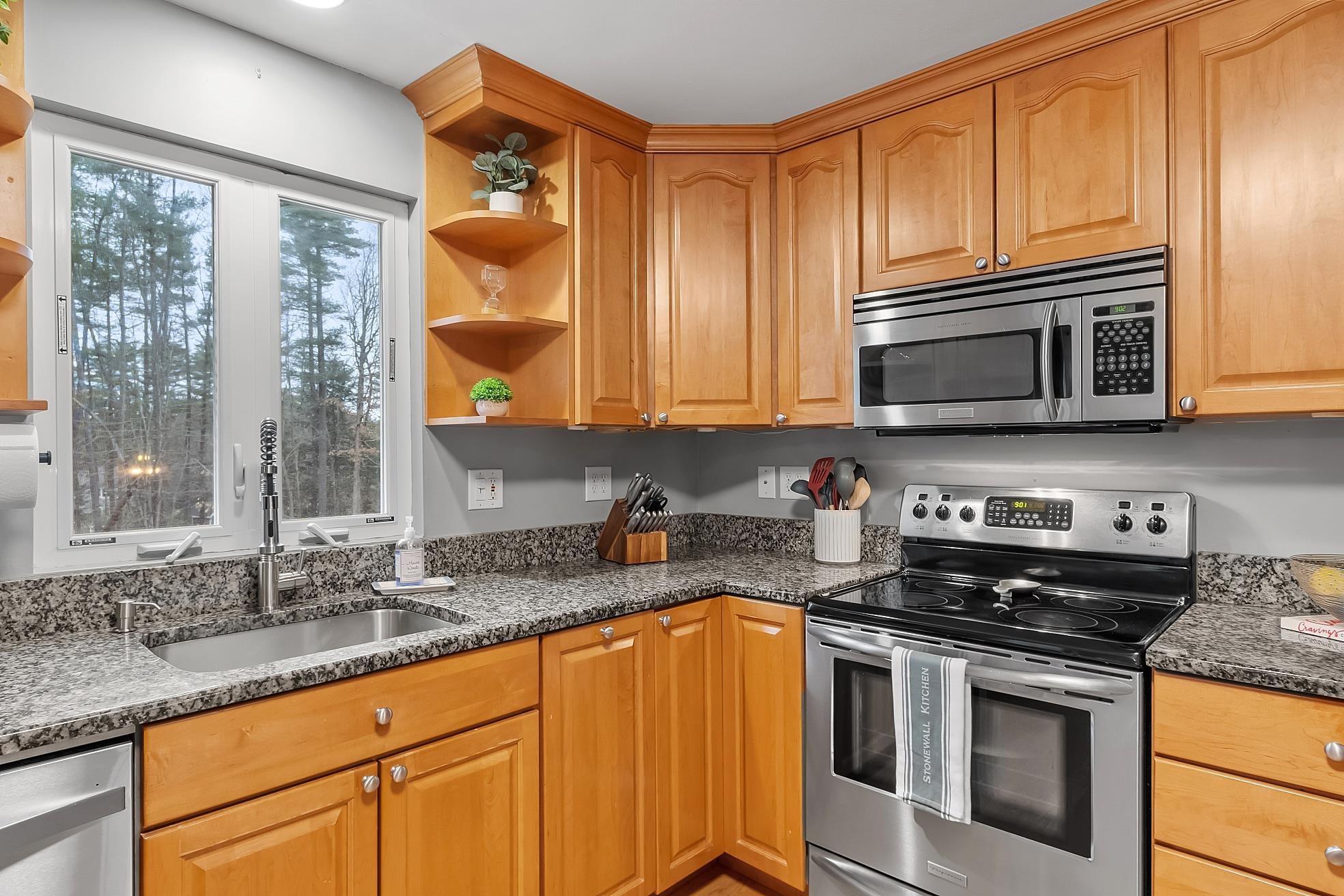 46 Bean Road Merrimack, NH 03054 - Photo 5 of 40