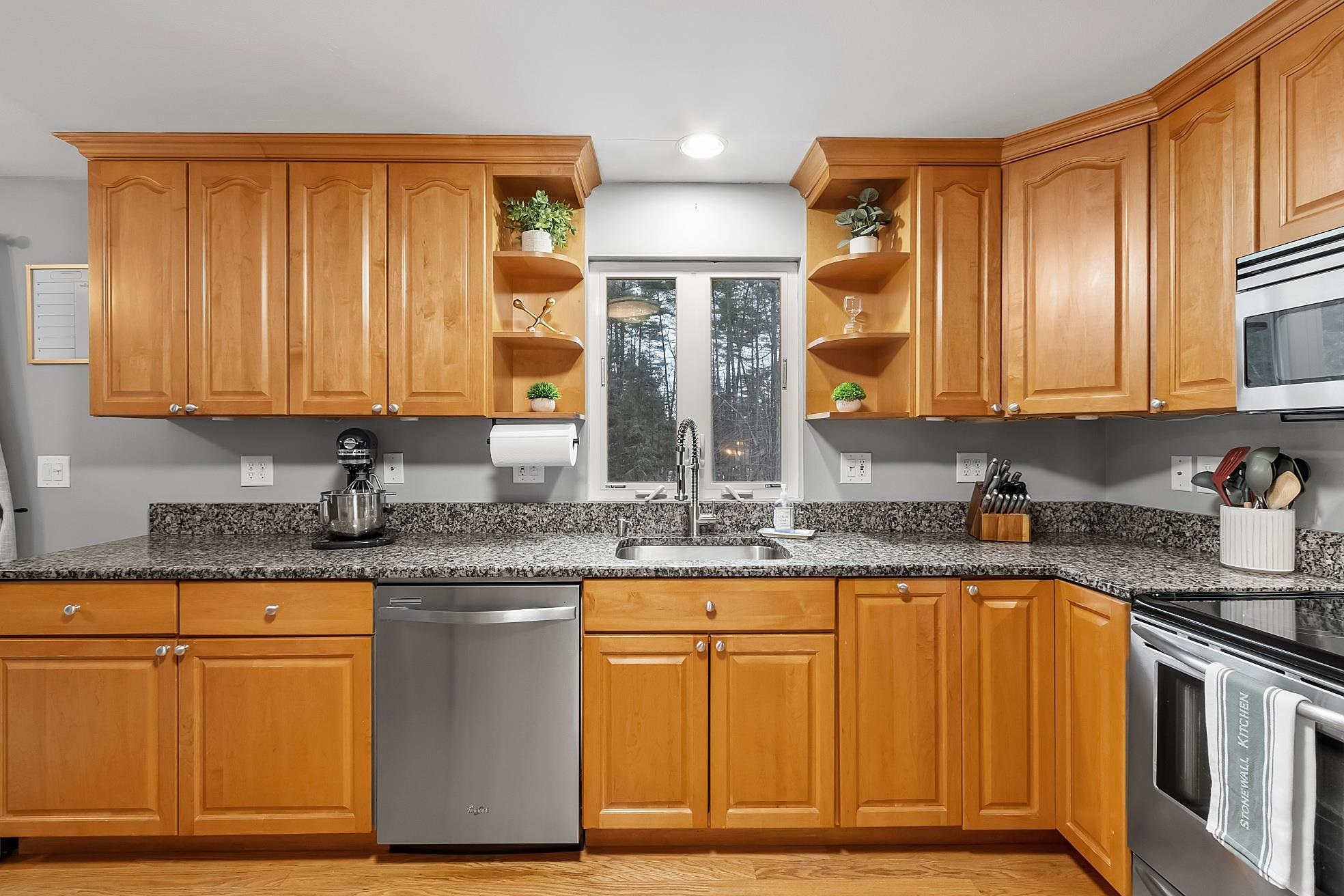 46 Bean Road Merrimack, NH 03054 - Photo 6 of 40