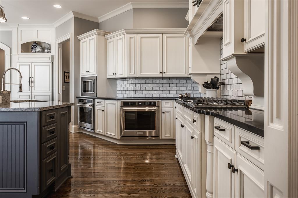 2103 Finchley Road Carmel, IN 46032 - Photo 17 of 39 Gallery Image 17