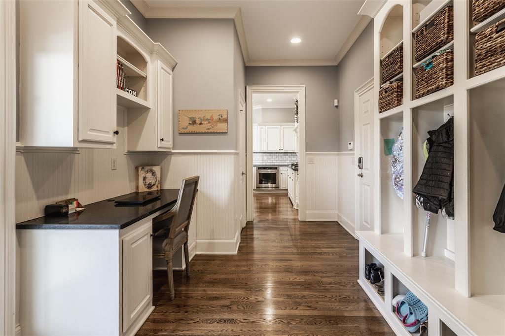 2103 Finchley Road Carmel, IN 46032 - Photo 21 of 39 Gallery Image 21