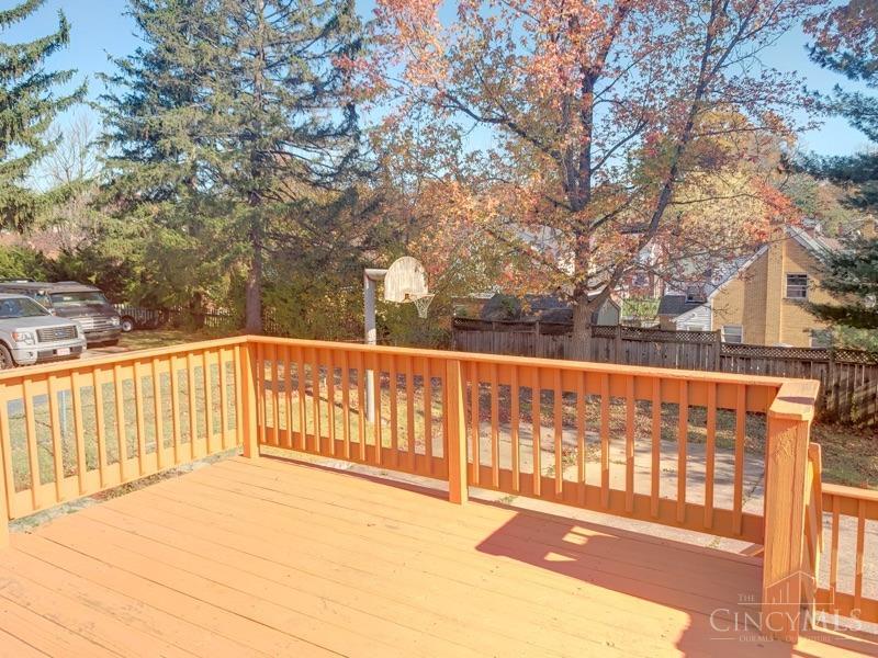 3954 School Section Road Cincinnati, OH 45211 - Photo 5 of 22