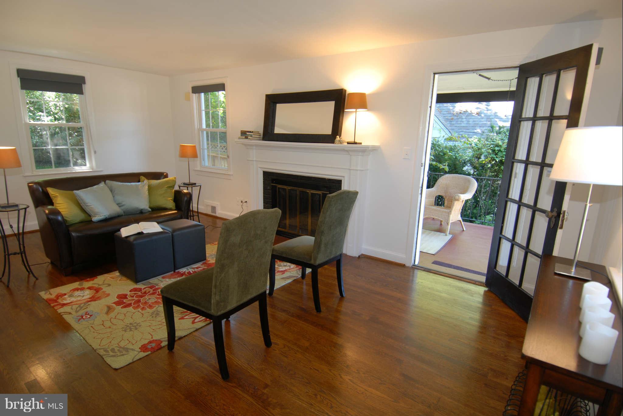 4406 Jones Bridge Road Bethesda, MD 20814 - Photo 3 of 21 Living Room