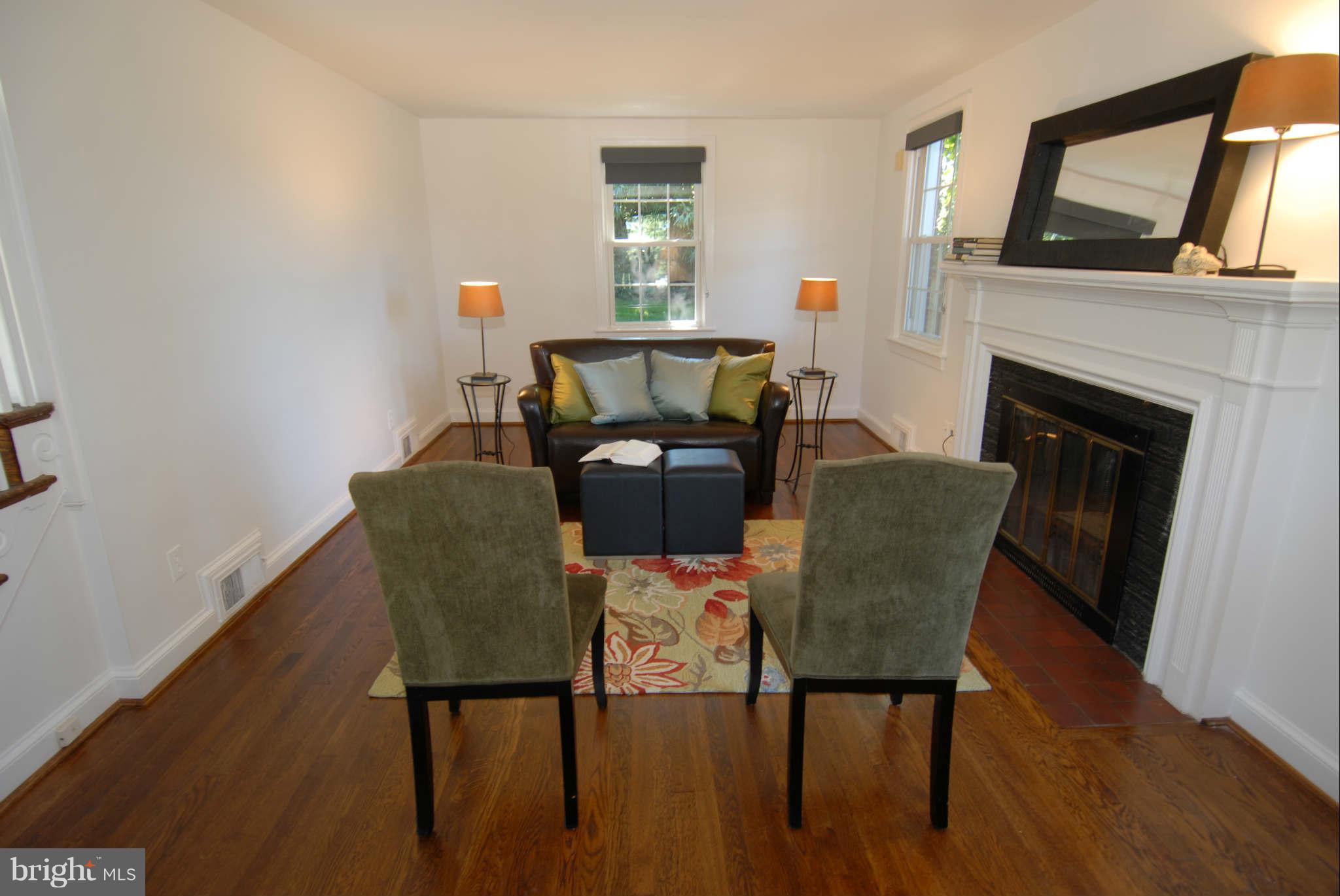 4406 Jones Bridge Road Bethesda, MD 20814 - Photo 4 of 21 Living Room