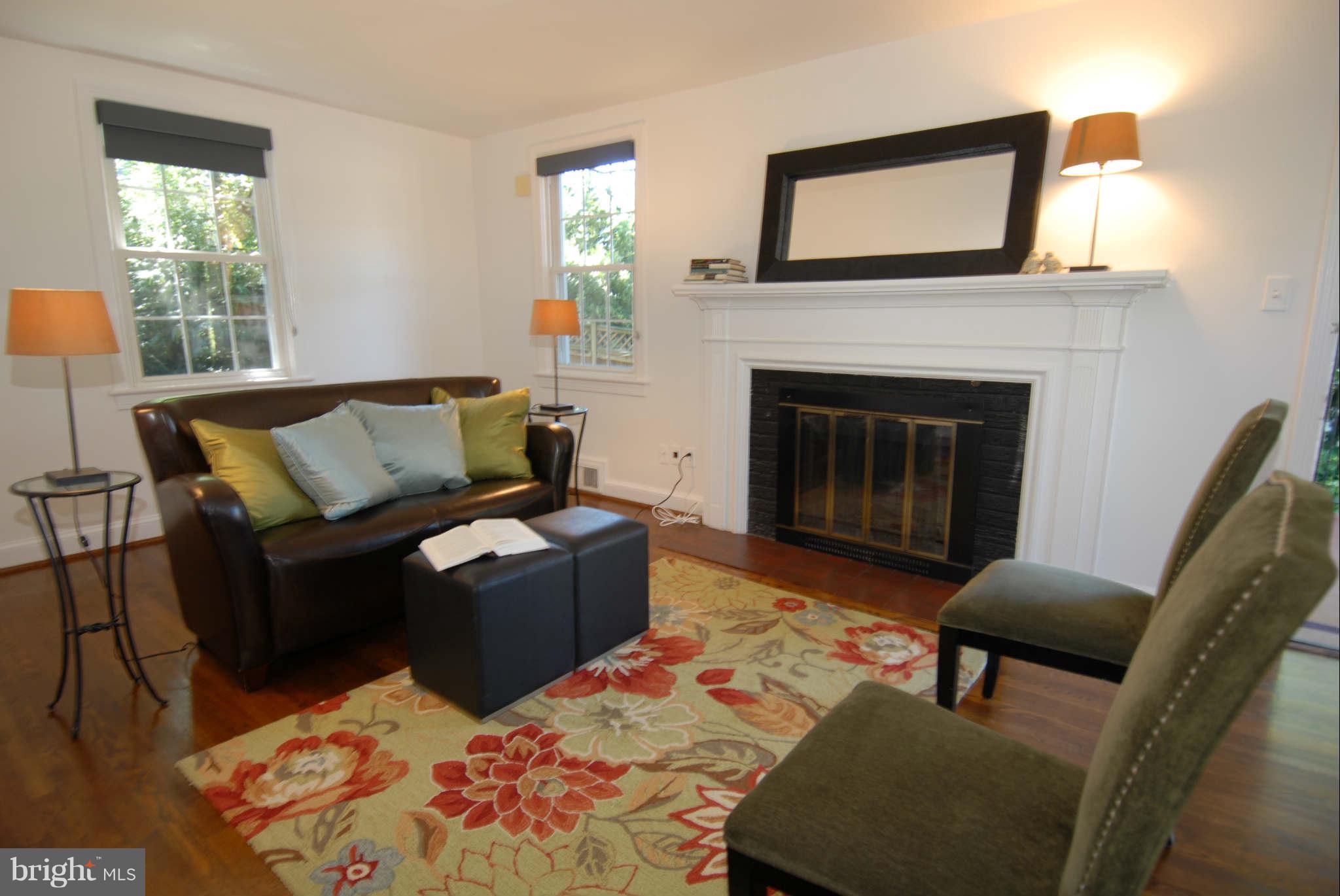 4406 Jones Bridge Road Bethesda, MD 20814 - Photo 5 of 21 Living Room