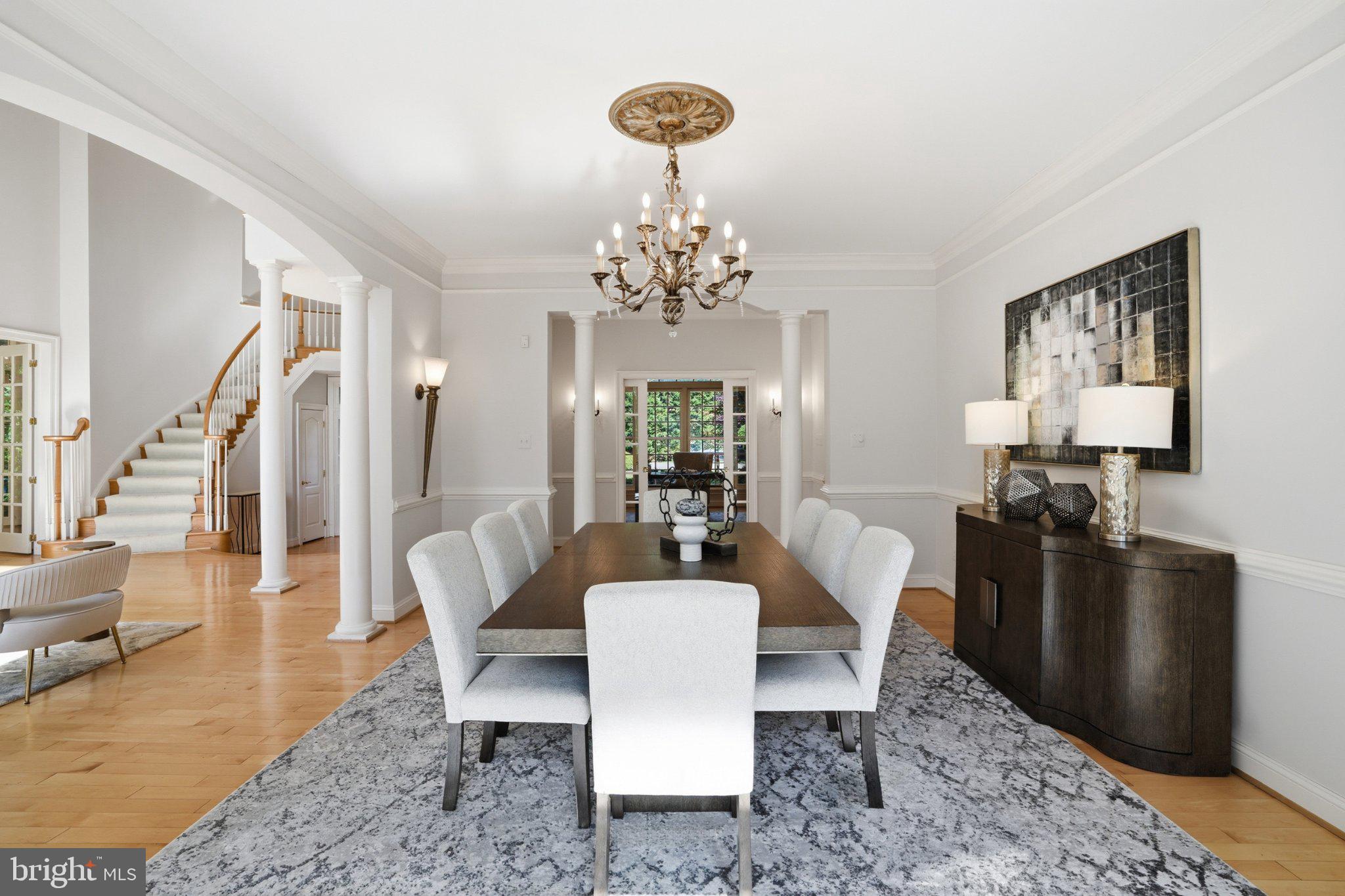 891 Chinquapin Road McLean, VA 22102 - Photo 14 of 78 Elegant dining space with classic charm.