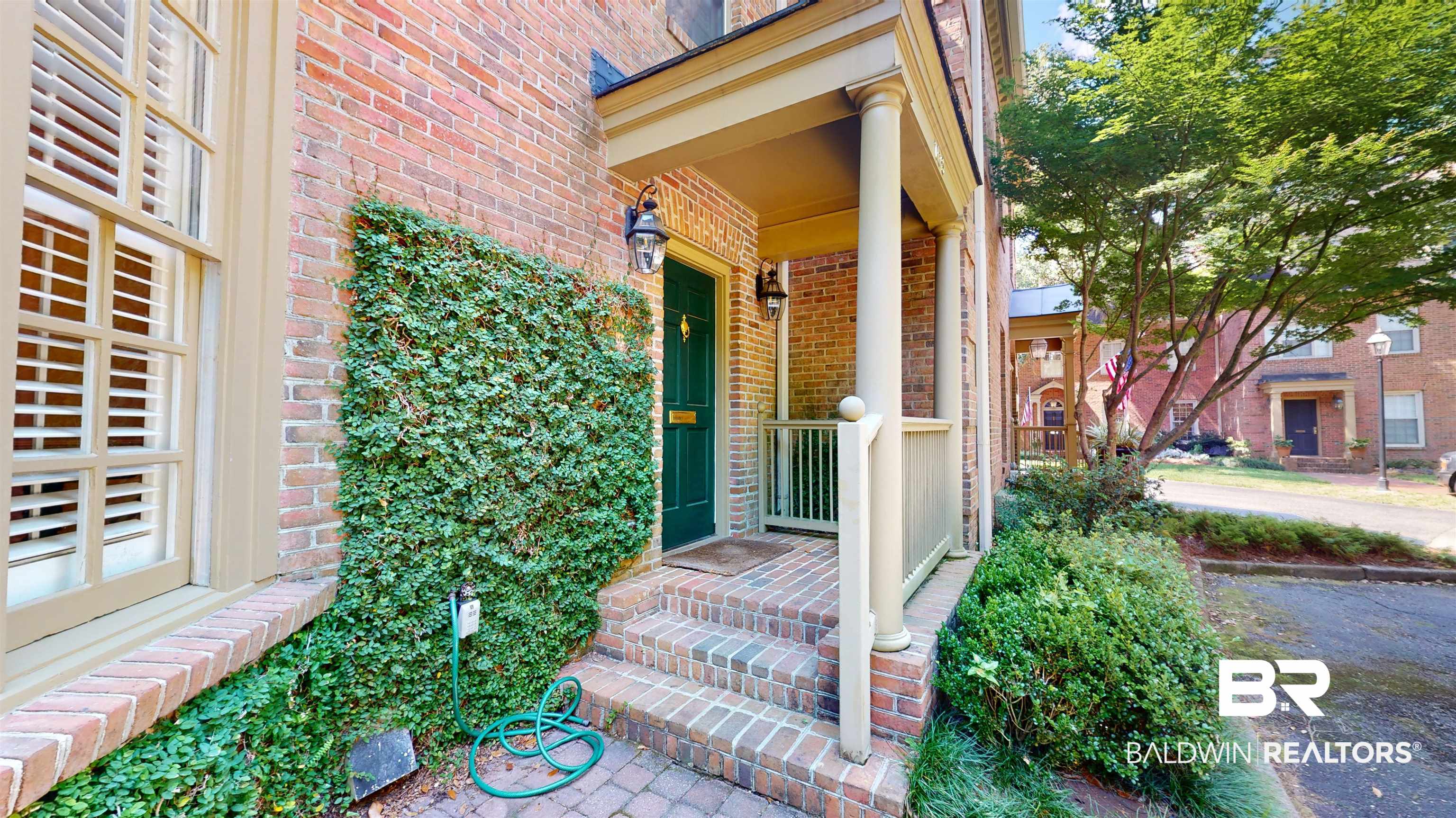 2404 Spring Hill Avenue, Unit 108 Mobile, AL 36607 - Photo 2 of 35