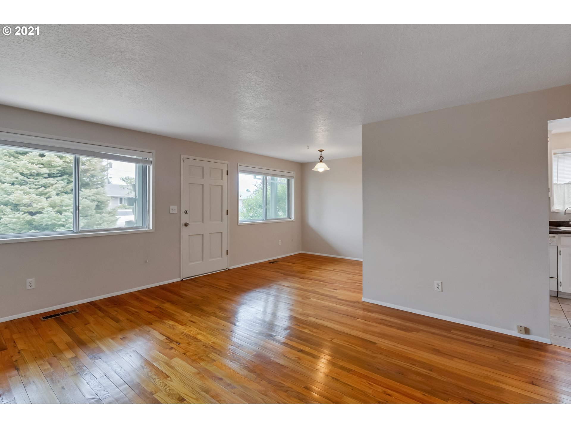 1745 Sallal Road Woodburn, OR 97071 - Photo 11 of 23 Gallery Image 11