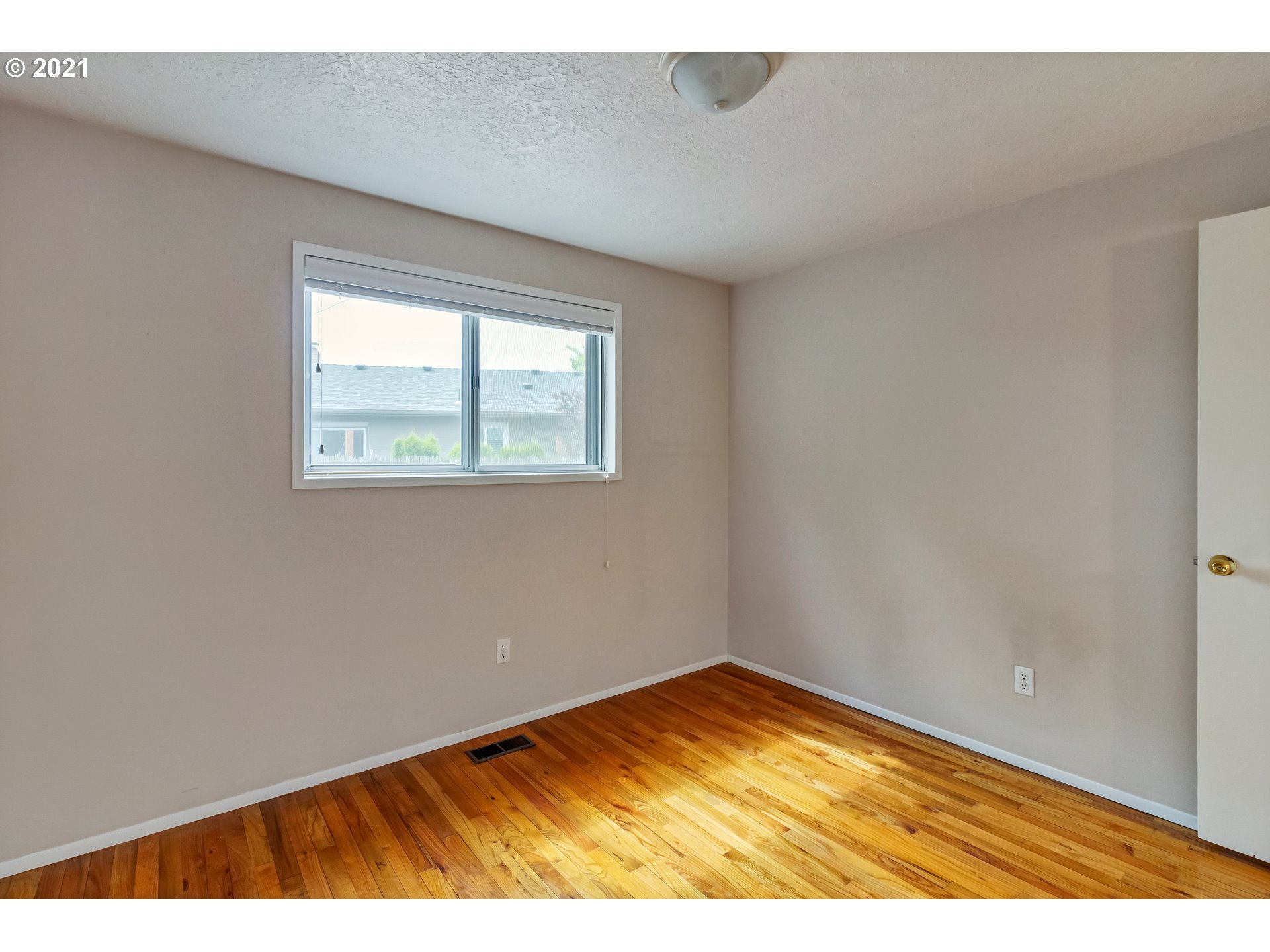1745 Sallal Road Woodburn, OR 97071 - Photo 12 of 23 Gallery Image 12