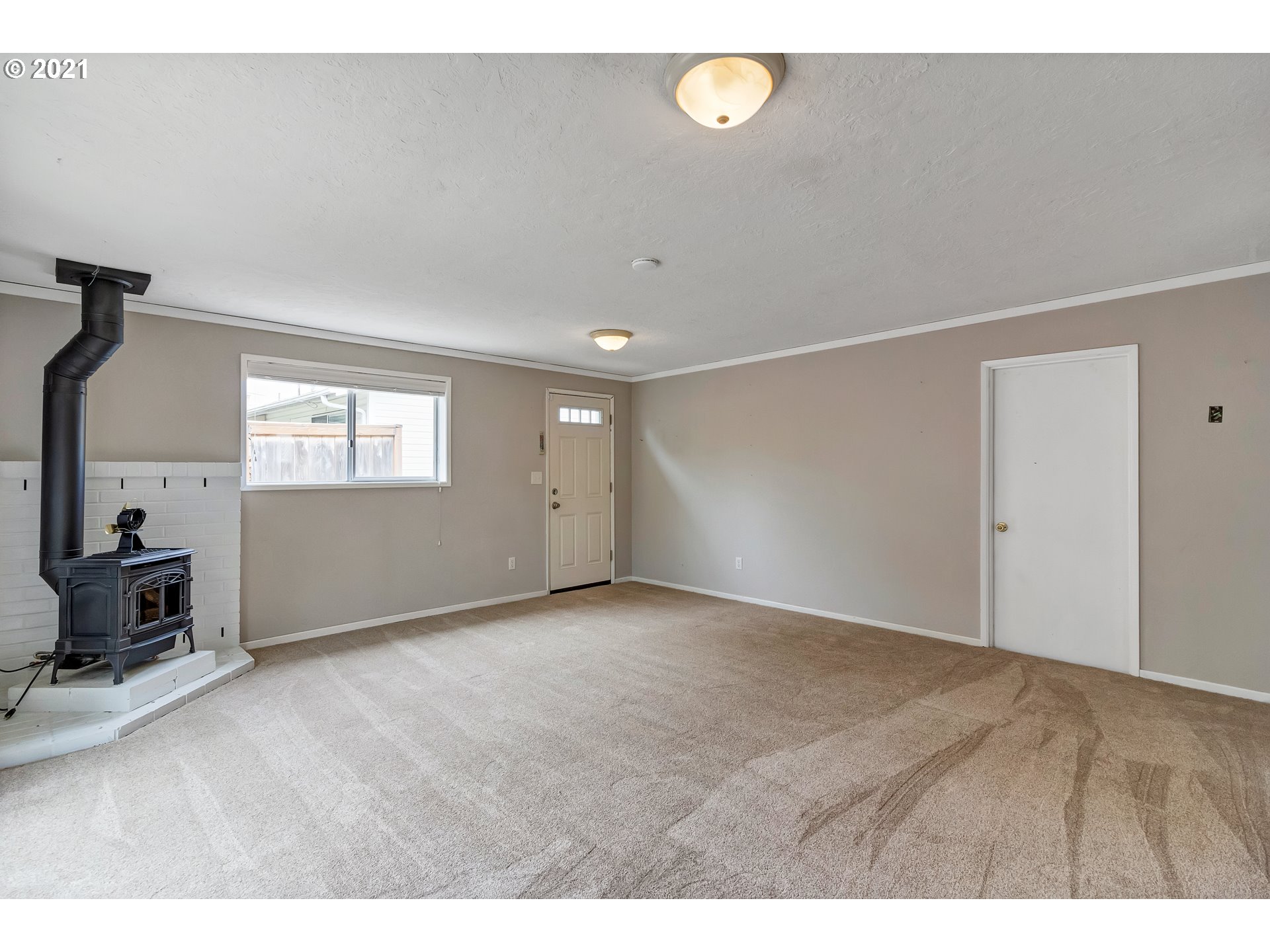 1745 Sallal Road Woodburn, OR 97071 - Photo 14 of 23 Gallery Image 14
