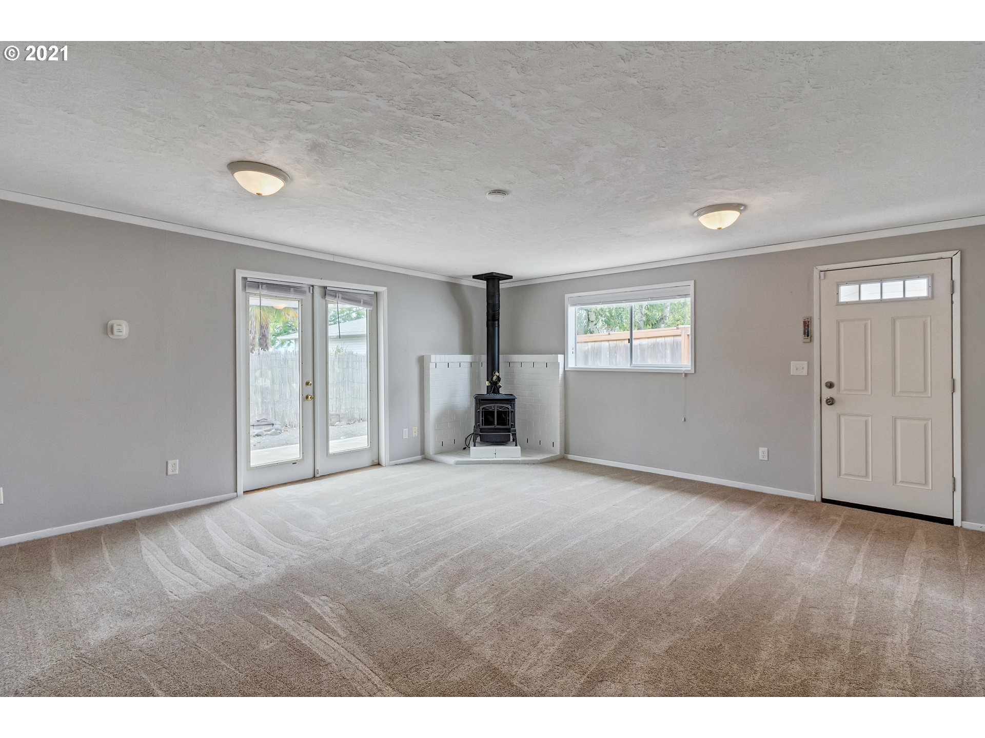 1745 Sallal Road Woodburn, OR 97071 - Photo 16 of 23 Gallery Image 16