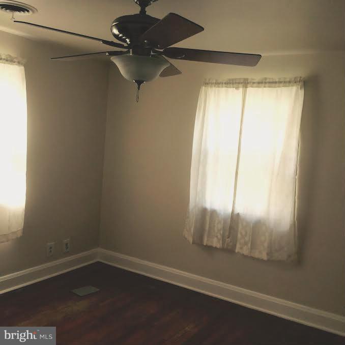 279 Gibson Road Pasadena, MD 21122 - Photo 26 of 29 Bedroom (Master)