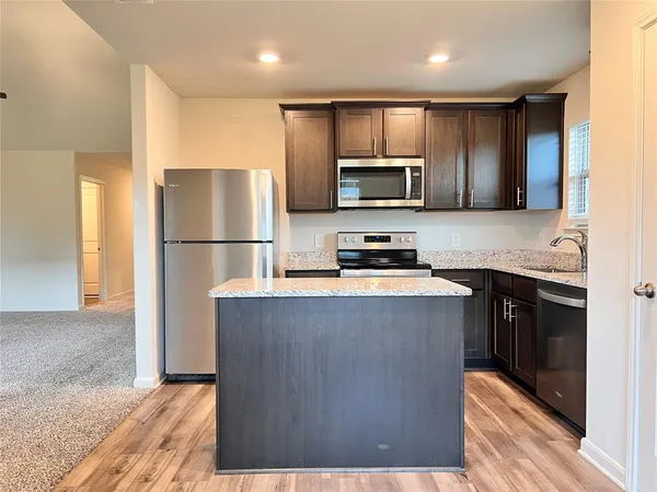 $1,995 | 108 Telegraph Trail, Newark, TX 76071