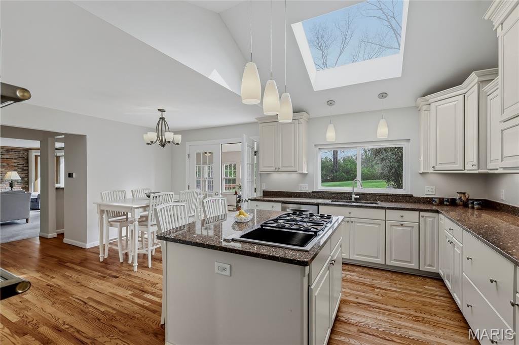 1510 Timber Point Court Chesterfield, MO 63017 - Photo 11 of 44