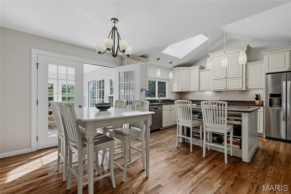 1510 Timber Point Court Chesterfield, MO 63017 - Photo 12 of 44