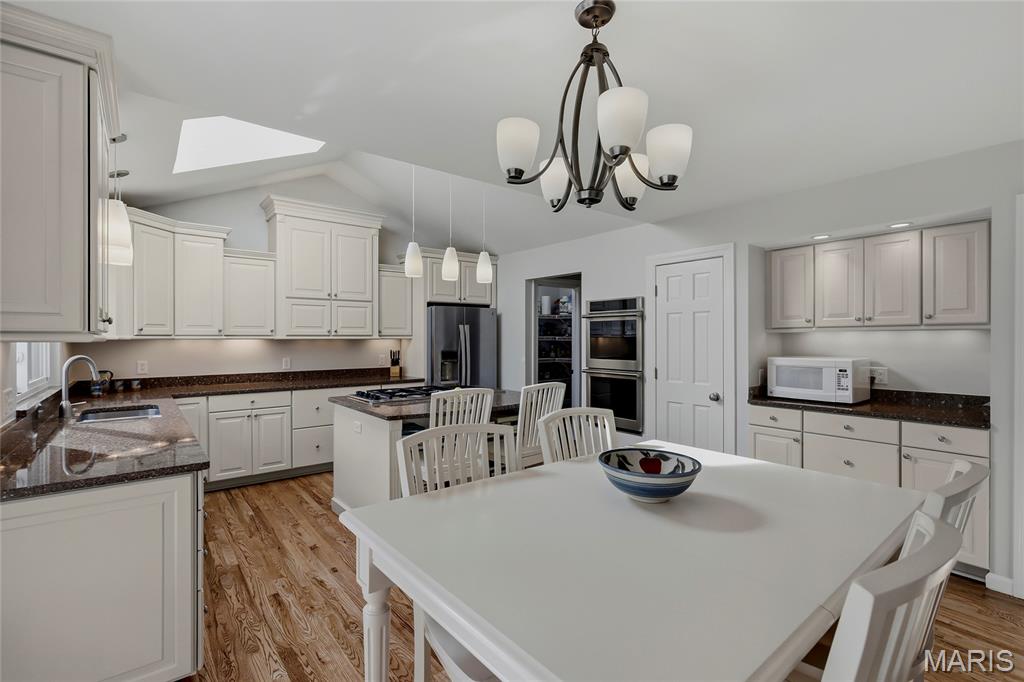 1510 Timber Point Court Chesterfield, MO 63017 - Photo 13 of 44