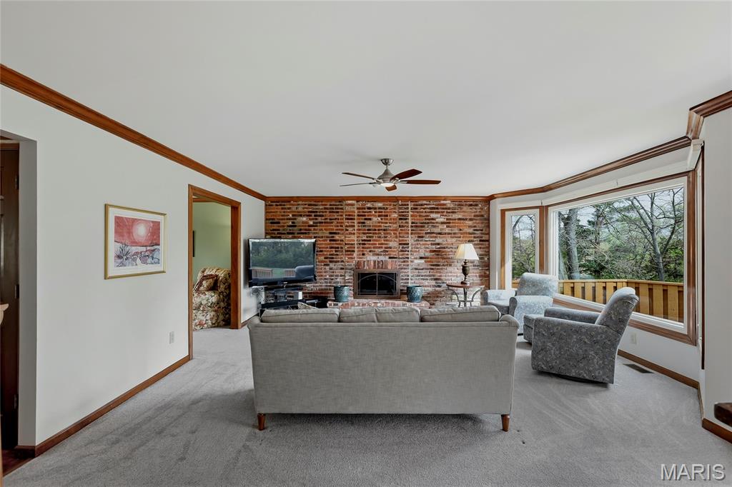 1510 Timber Point Court Chesterfield, MO 63017 - Photo 8 of 44