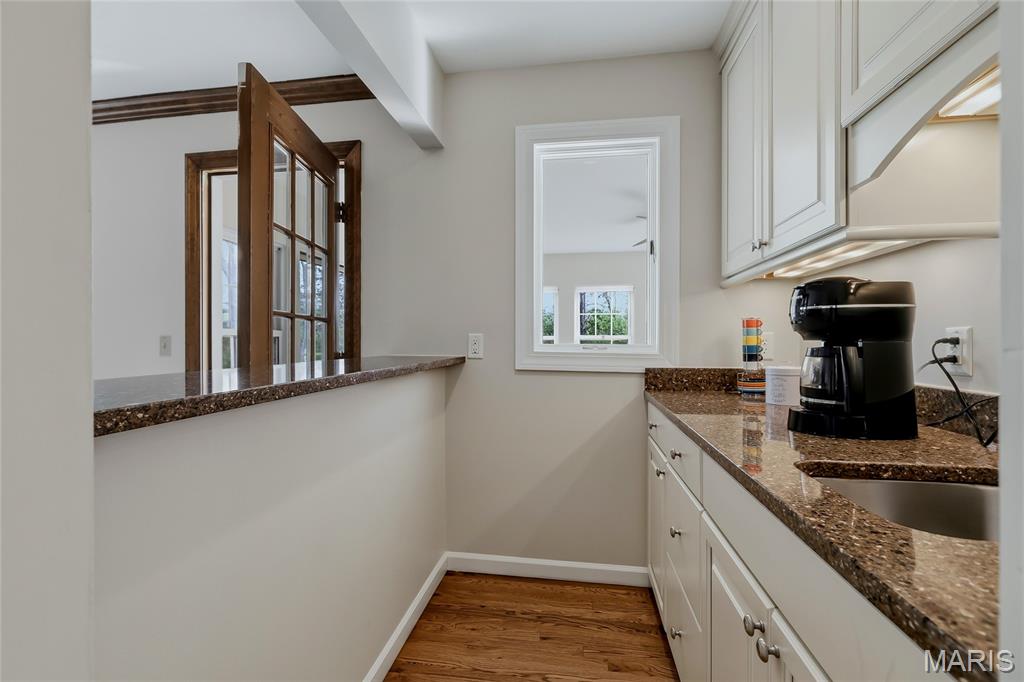 1510 Timber Point Court Chesterfield, MO 63017 - Photo 10 of 44