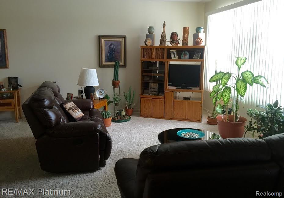 4233 Hampton Ridge Boulevard, Unit 1 Howell, MI 48843 - Photo 5 of 13
